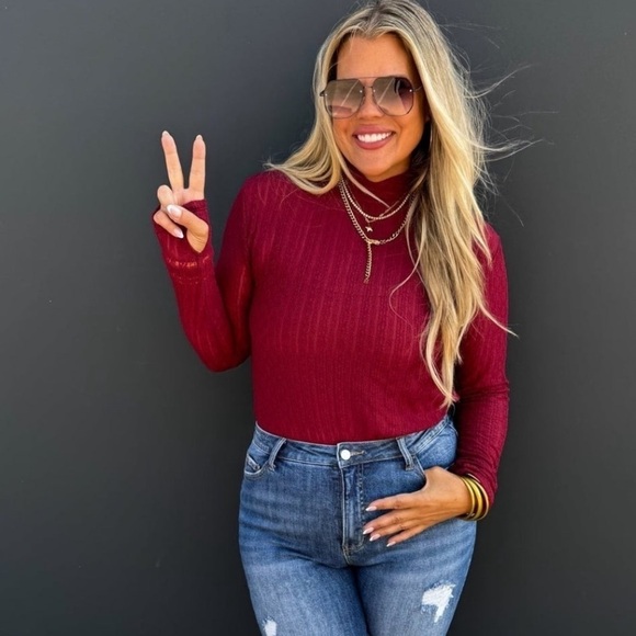 Tops - Blakeley Porsha Lace Top NWT